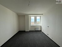 Byt 3+kk, ul. Žižkovo náměstí, Chomutov - WhatsApp Image 2026-04-24 at 13.10.04 (6).jpeg