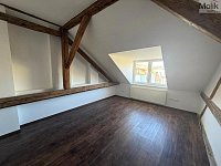 Byt 2+kk, ul. 28. října, Chomutov - WhatsApp Image 2026-04-27 at 13.32.19 (2).jpeg