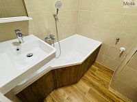 Most, pronájem nově zrekonstruovaného bytu 2+kk, ul. Jaroslava Ježka, 40 m2, osobní vl. - IMG_2302.jpeg