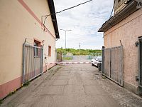 Komerční nemovitosti s kancelářemi , Dolní Jiřetín - DSC08122.jpg