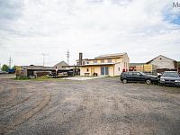 Komerční nemovitosti s kancelářemi , Dolní Jiřetín - DSC08172.jpg
