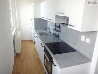 Prodej zrekonstruovaný byt 2+1 balkon, ploch 59 m2, vyhledávaná lokalita, Chomutov, Bezručova