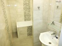 Prodej zrekonstruovaný byt 2+1 balkon, ploch 59 m2, vyhledávaná lokalita, Chomutov, Bezručova - DSCF8640.JPG