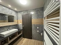 Pronájem zrekonstruovaného bytu 2+kk, ul. Na Příkopech, Chomutov - IMG-20260404-WA0026.jpg