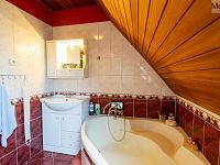 Rodinný dům 4kk, ul. Husova, obec Kovářská - DSC09391.jpg