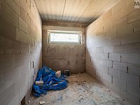 Rodinný dům 5kk, Málkov  Zelená, okres Chomutov - DSC02889.jpg