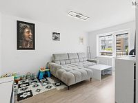 Prodej bytu 3+kk+parkovací stání, OV, 66 m2, ul. Spojovací, Milovice - Mladá - DSC04966.jpg
