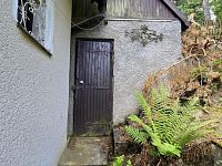 Prodej chaty na polosamotě v obci Tis u Blatna, balkon, krásná příroda - 20260717_095046