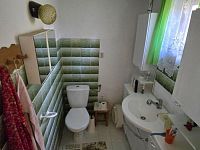 Prodej chaty na polosamotě v obci Tis u Blatna, balkon, krásná příroda - 20260717_095117