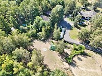 Prodej stavebního pozemku 3706 m2 v obci Zabrušany - Horní Straky - dron a3