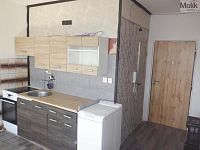 Pronájem bytu 1+1, balkon v mezopatře, Chomutov, Písečná
