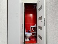 Pronájem obchodních prostor, 23 m2, ul. U Stadionu, Most - Zázemí + toaleta
