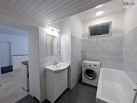 Prodej rodinného domu 5+2 (252 m2), Horní Ves 12, Litvínov - Horní Ves - PXL_20260811_133010309.MP