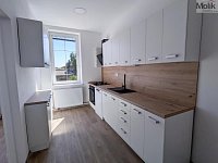 Pronájem rodinného domu 268 m2, se zahradou a dvěma garážemi, Sportovní 161/9, Dubí - Běhánky - PXL_20260812_125906991