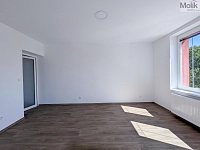 Pronájem rodinného domu 268 m2, se zahradou a dvěma garážemi, Sportovní 161/9, Dubí - Běhánky - PXL_20260812_130523343