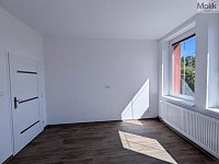 Pronájem rodinného domu 268 m2, se zahradou a dvěma garážemi, Sportovní 161/9, Dubí - Běhánky - PXL_20260812_131114677