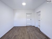 Pronájem rodinného domu 268 m2, se zahradou a dvěma garážemi, Sportovní 161/9, Dubí - Běhánky - PXL_20260812_133048772