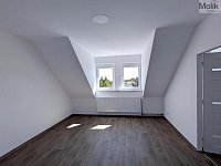 Pronájem rodinného domu 268 m2, se zahradou a dvěma garážemi, Sportovní 161/9, Dubí - Běhánky - PXL_20260812_133220314