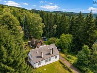 Prodej chalupy, 531 m2, Klíny, Rašov - Pohled na chalupu a okolí