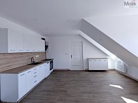 Pronájem bytu 3+kk, 95 m2, se zahradou a garáží, ul. Sportovní 161/9, Dubí - Běhánky - PXL_20260812_133357924