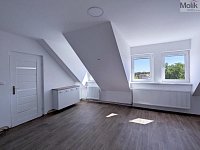 Pronájem bytu 3+kk, 95 m2, se zahradou a garáží, ul. Sportovní 161/9, Dubí - Běhánky - PXL_20260812_133431126 -2