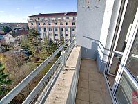 Pronájem 3kk 56m2 P10 Strašnice, ul. Sečská, 3x balkon 10m2, částečně zařízen - fotografie