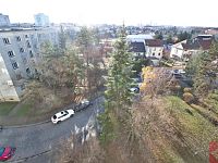 Pronájem 3kk 56m2 P10 Strašnice, ul. Sečská, 3x balkon 10m2, částečně zařízen - fotografie