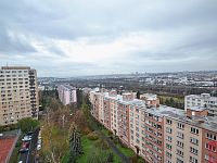 Prodej bytu 3+1 73m2, P10 Záběhlice, ul. Narcisová, balkon 4m2, sklep 1m2 - výhled