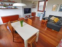 Prodej luxusního bytu 4kk 116m2 + terasa 58m2, P10 Uhříněves, ul. V Bytovkách, GS, sklep, komora