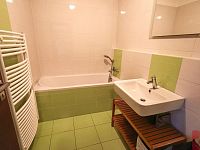 Prodej luxusního bytu 4kk 116m2 + terasa 58m2, P10 Uhříněves, ul. V Bytovkách, GS, sklep, komora - Foto 22