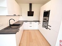 Pronájem 2kk 55m2 P4 Modřany, ul. Vrátnická, novostavba, lodžie, garáž - Foto 2