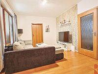 Pronájem 3kk 68m2, P10 Strašnice, ul. Názovská, balkon, garáž, nezařízené