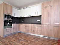 Pronájem 3kk 62m2, P10 Uhříněves, ul. Václava Trojana, balkon 10m2, sklep 3m2, garážové stání - Foto 4