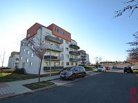 Pronájem 3kk 62m2, P10 Uhříněves, ul. Václava Trojana, balkon 10m2, sklep 3m2, garážové stání - Foto 6