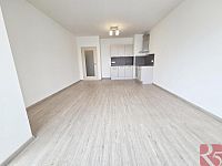 Pronájem 2kk 55m2 P3 Žižkov, ul. V zahrádkách, terasa, sklep, garáž, nezařízen