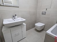 Pronájem 2kk 50m2, P10 Uhříněves, ul. Karla Guta, lodžie, garážové stání - Foto 14