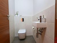 Prodej luxusního bytu 4kk 118m2 + terasa, zahrada, Uhříněves, ul. V Bytovkách, 2xGS, sklep, komora - Foto 11