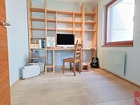 Prodej luxusního bytu 4kk 118m2 + terasa, zahrada, Uhříněves, ul. V Bytovkách, 2xGS, sklep, komora - Foto 16