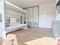 Prodej luxusního bytu 4kk 118m2 + terasa, zahrada, Uhříněves, ul. V Bytovkách, 2xGS, sklep, komora - Foto 25