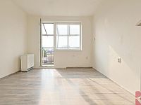 Prodej 3+1 79m2, Pátek u Poděbrad, OV, balkon, sklep, garáž, zahrada - Foto 5