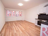 Prodej 2kk 56m2 P9 Letňany, ul. Tupolevova, balkon, nezařízen - Foto 8