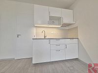 Pronájem bytu 1kk 28m2 po rekonstrukci, P4 Nusle, Sdružení, nezařízen - Foto 3