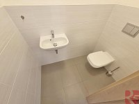 Pronájem 2kk 55m2 P3 Žižkov, ul. V zahrádkách, terasa, sklep, garáž, nezařízen - Foto 12