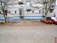 Pronájem vyhrazeného venkovního parkovacího místa cca 13m2, P9 ul. Chotěšovská