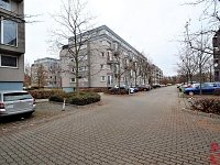 Pronájem vyhrazeného venkovního parkovacího místa cca 13m2, P9 ul. Chotěšovská - Foto 2