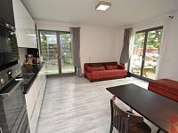 Pronájem 2kk 50m2, P10 Dolní Měcholupy, ul. Čs. tankistů, zahrada, sklep, parkovací stání