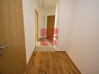 Pronájem 2kk 52m2, P4 - Újezd, Kateřiny, ul. Na Křtině, novostavba, terasa 10m2, sklep, nezařízen - DSC_0478.jpg