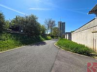 Pronájem dvougaráže 35m2, P4 Podolí, Bohuslava Martinů - 20260430_140922.jpg