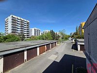 Pronájem dvougaráže 35m2, P4 Podolí, Bohuslava Martinů - 20260430_141951.jpg