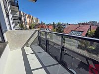 Pronájem 2kk 56m2 P4 Kamýk, ul. Hodkovická, balkon, sklep, garážové stání, nezařízen - fotografie
